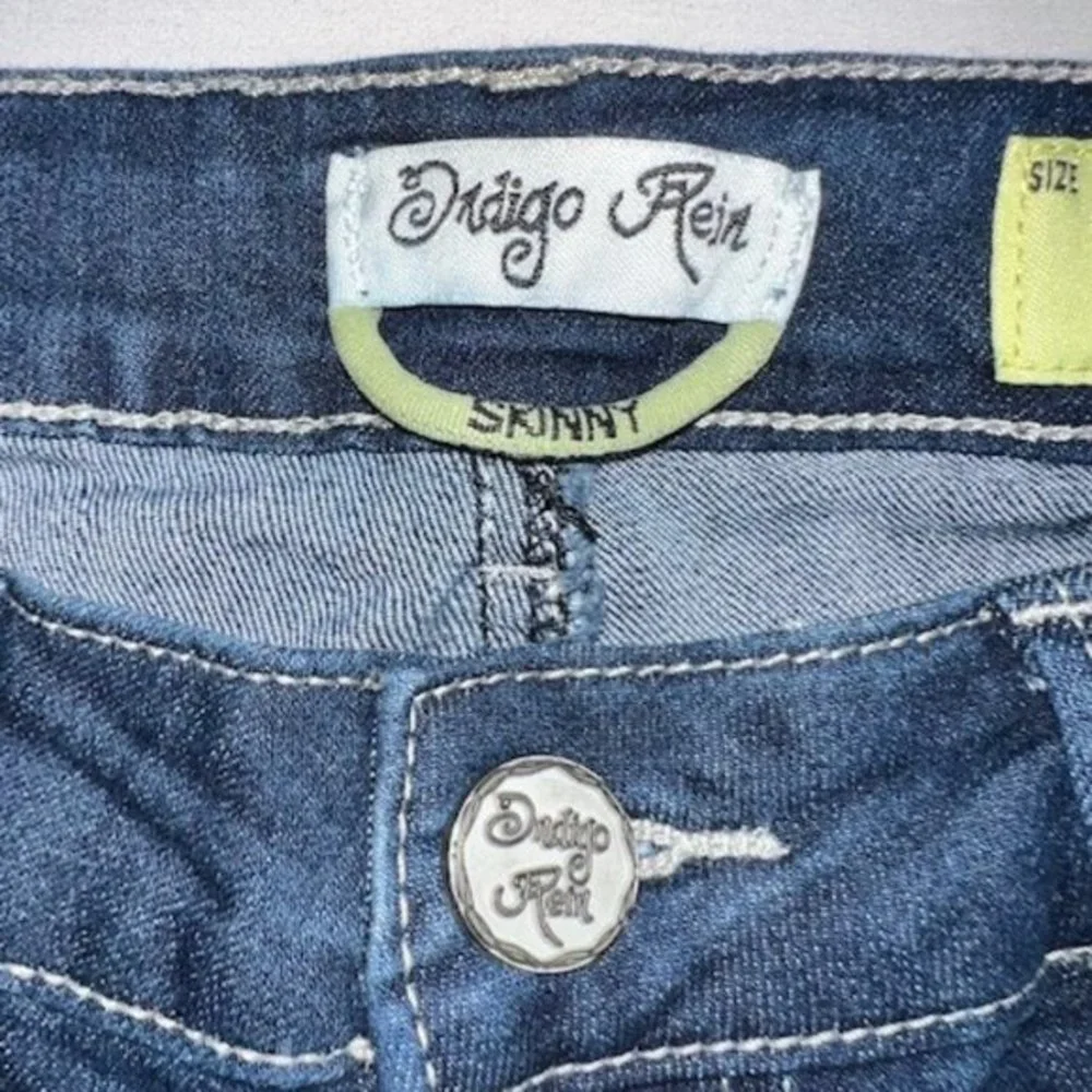 Indigo Rein Juniors, Size 11 Distressed Skinny Jeans - Picture 4 of 7